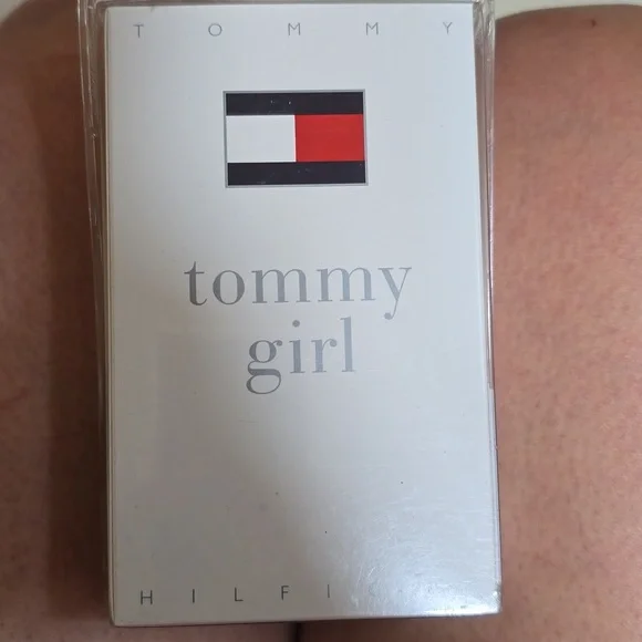 Vintage Tommy Hilfiger Tommy Girl Cologne Spray - Picture 2 of 3